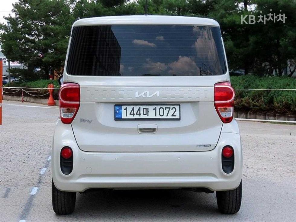 2022 - kia ray