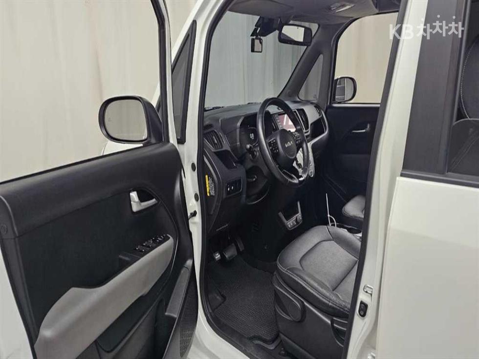2023 - kia ray