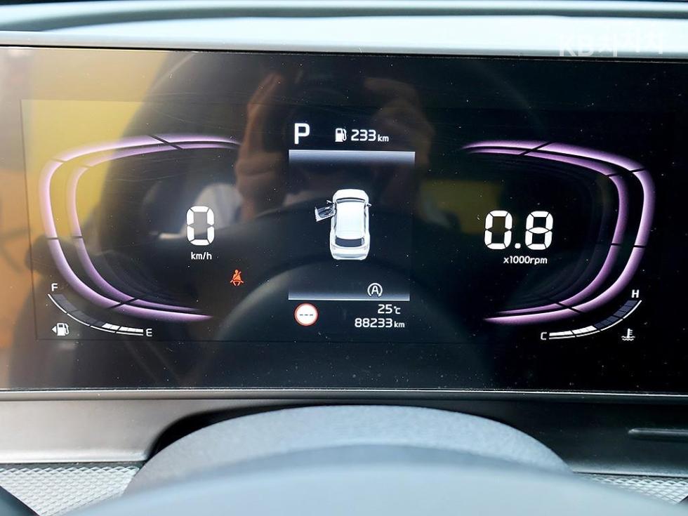 2023 - kia sportage