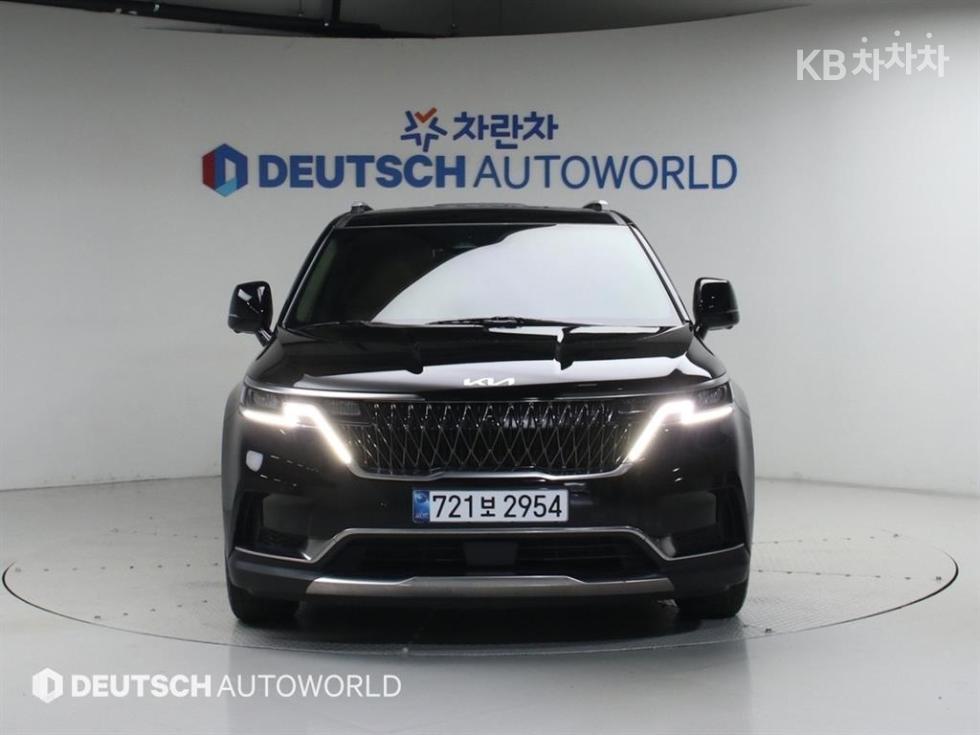 2023 - kia carnival