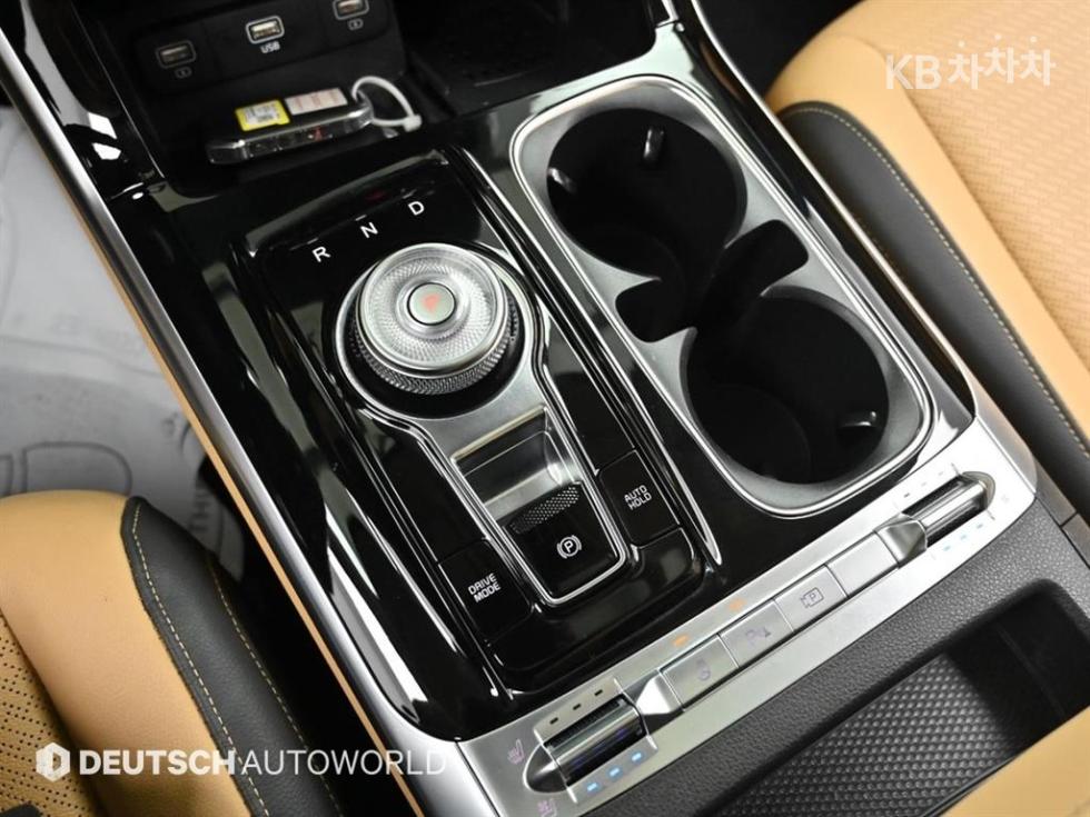 2023 - kia carnival