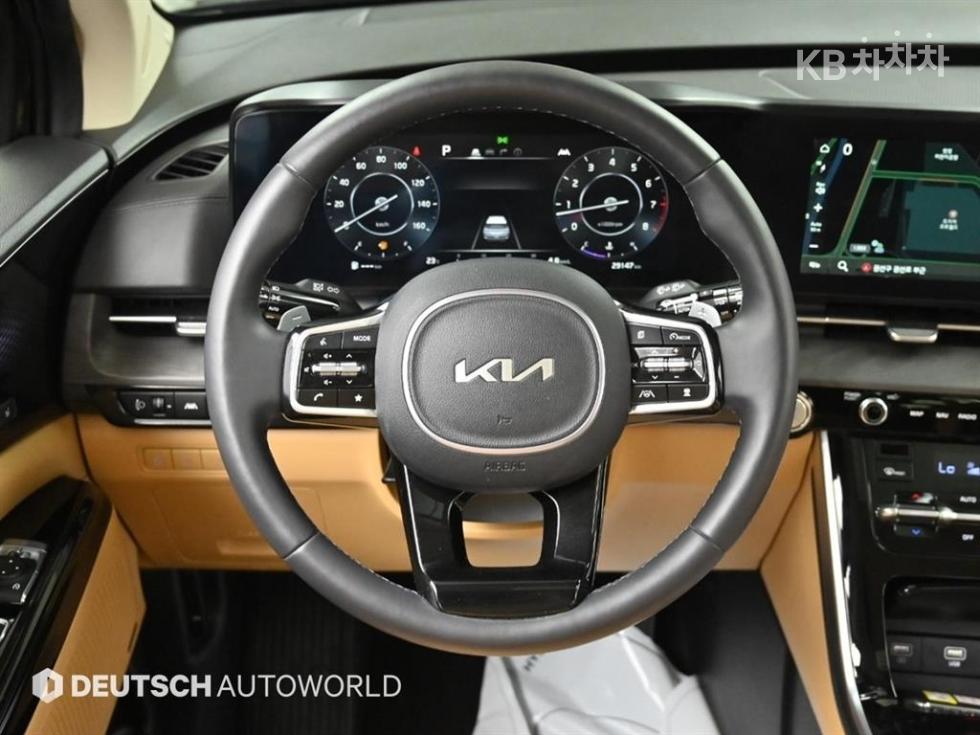 2023 - kia carnival