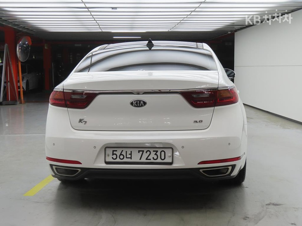 2018 - kia k7