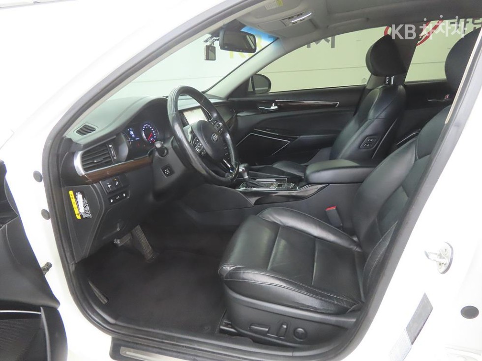 2018 - kia k7
