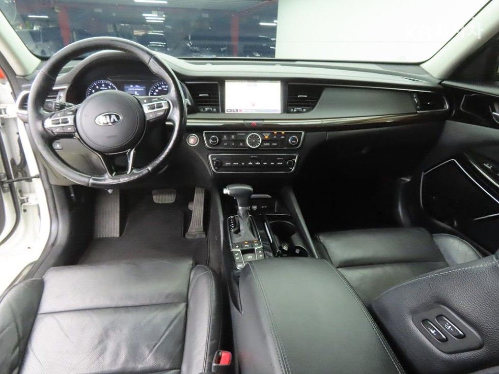2018 - kia k7