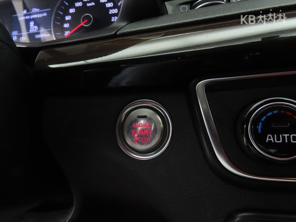 2018 - kia k7