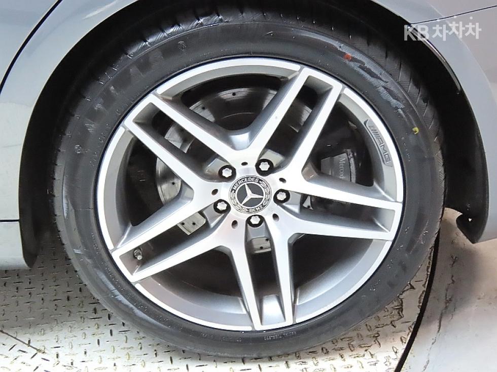 2020 Mercedes-Benz S photo