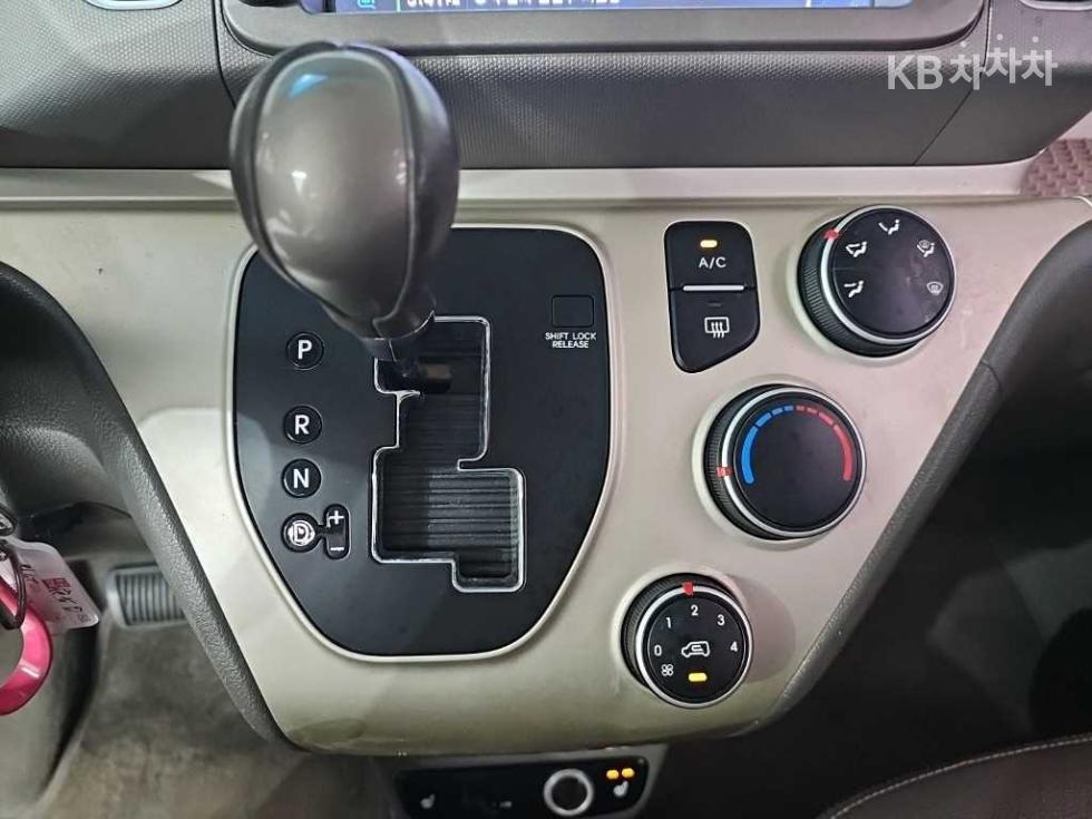 2013 - kia ray