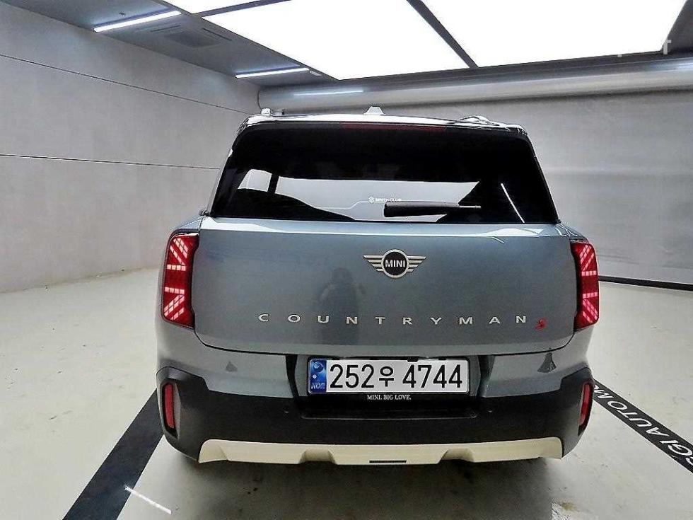 2024 MINI (U25] photo