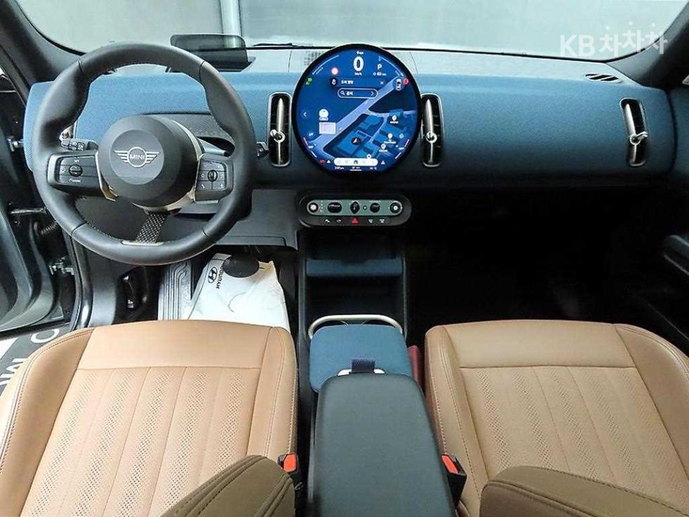 2024 MINI (U25] photo