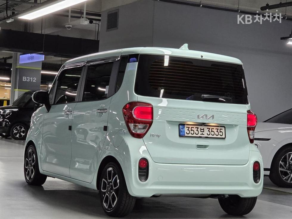 2022 - kia ray