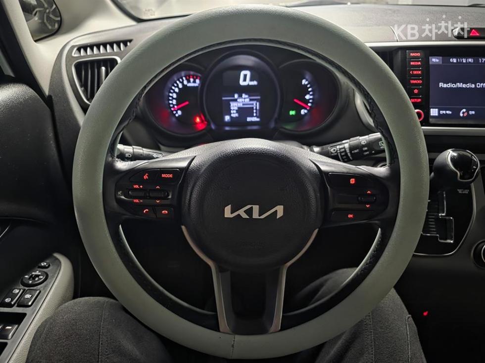 2022 - kia ray