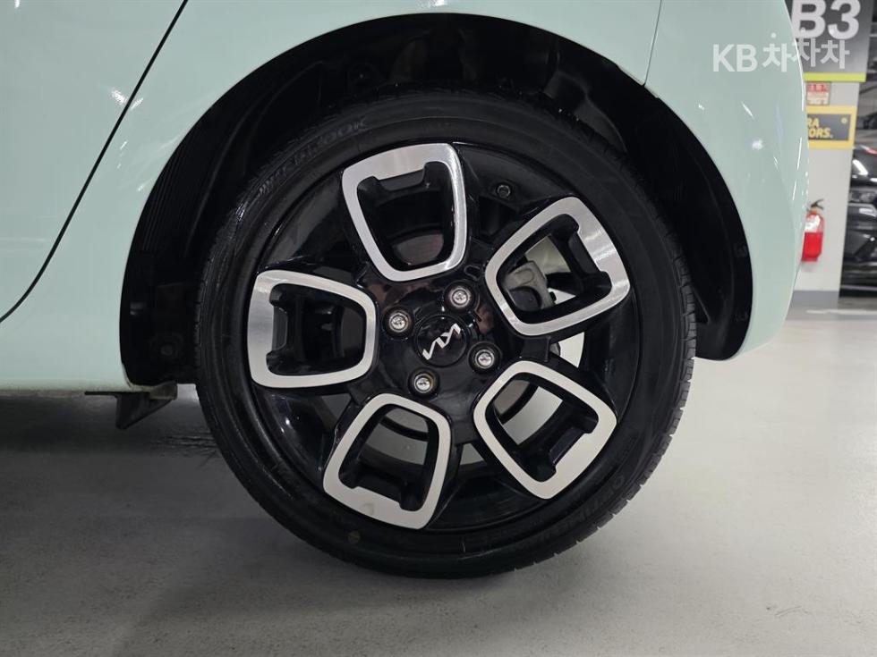 2022 - kia ray