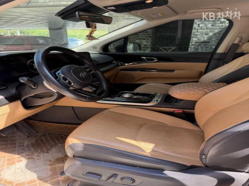 2021 - kia carnival