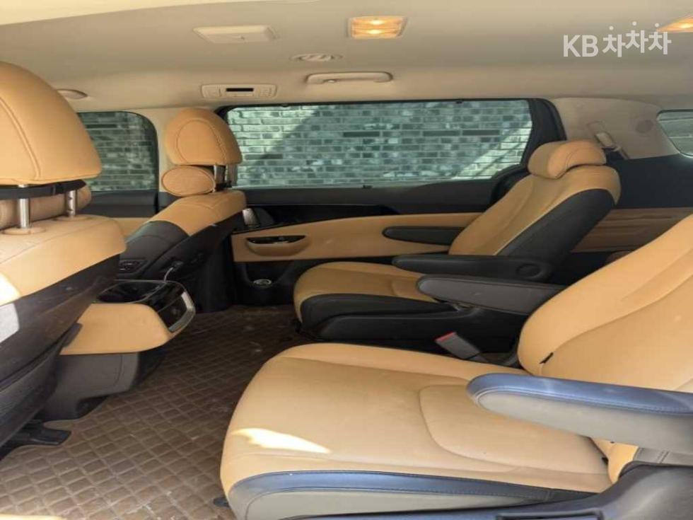 2021 - kia carnival