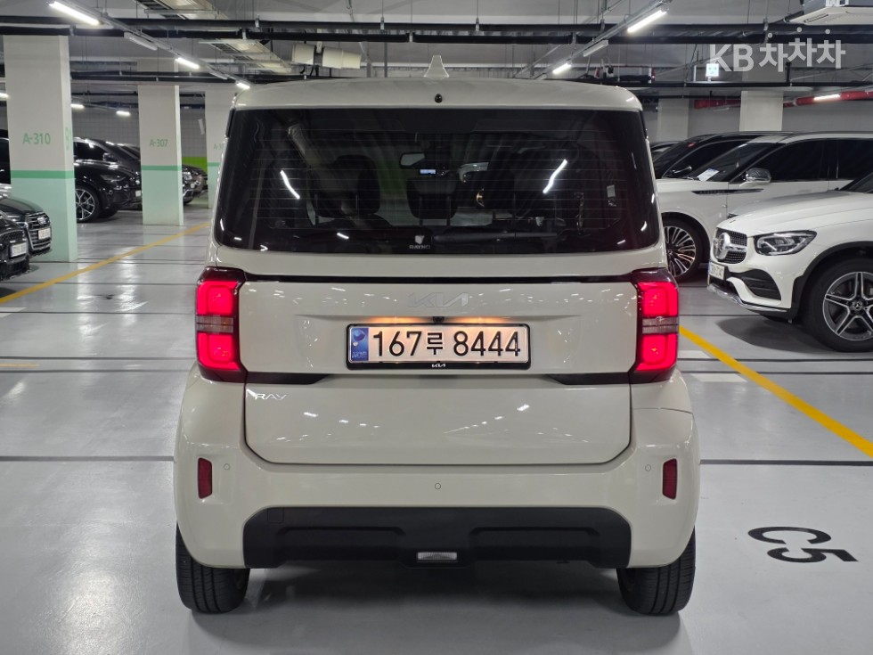 2023 - kia kia