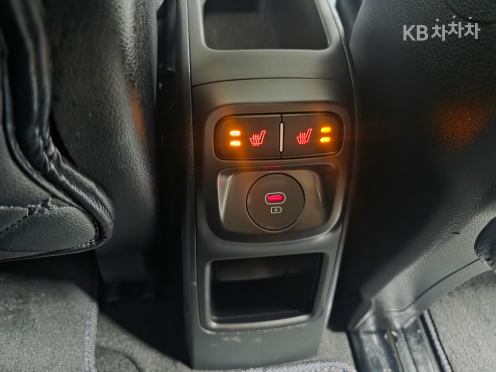 2023 - kia kia