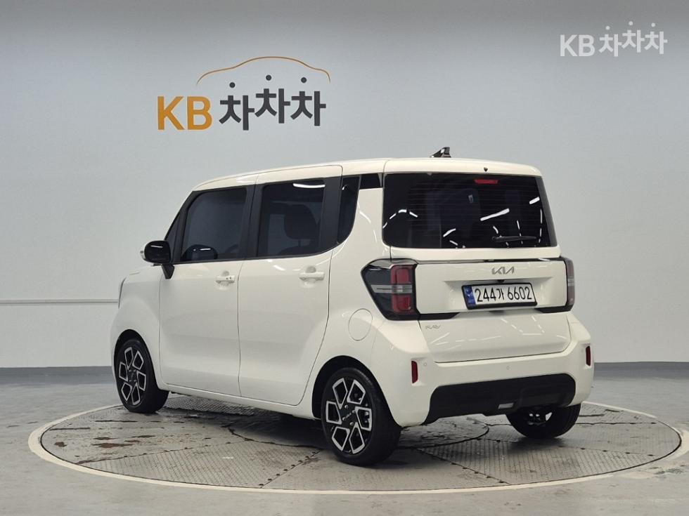 2025 - kia kia