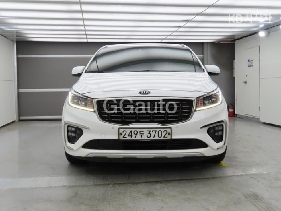 2020 - kia carnival