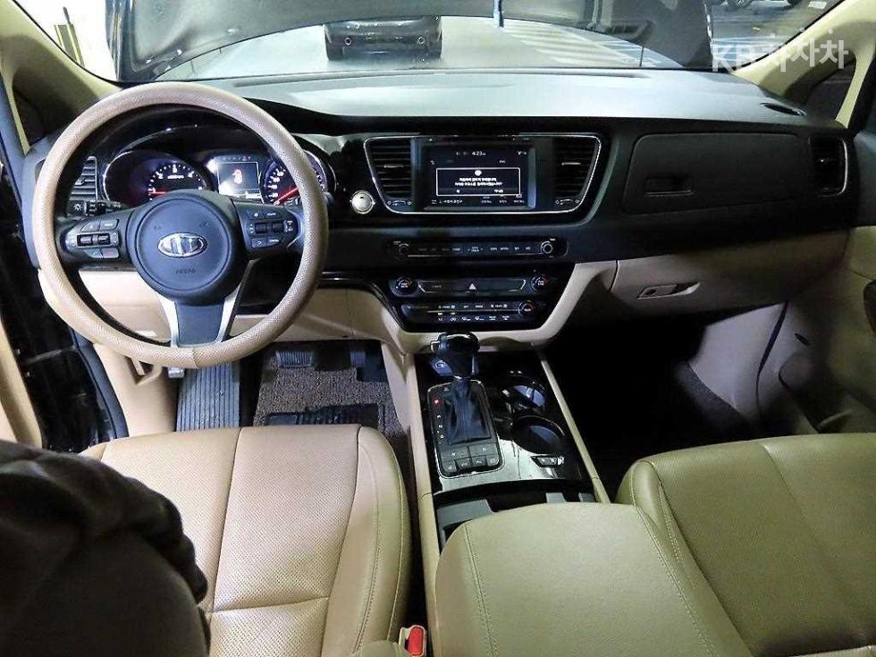 2016 - kia carnival