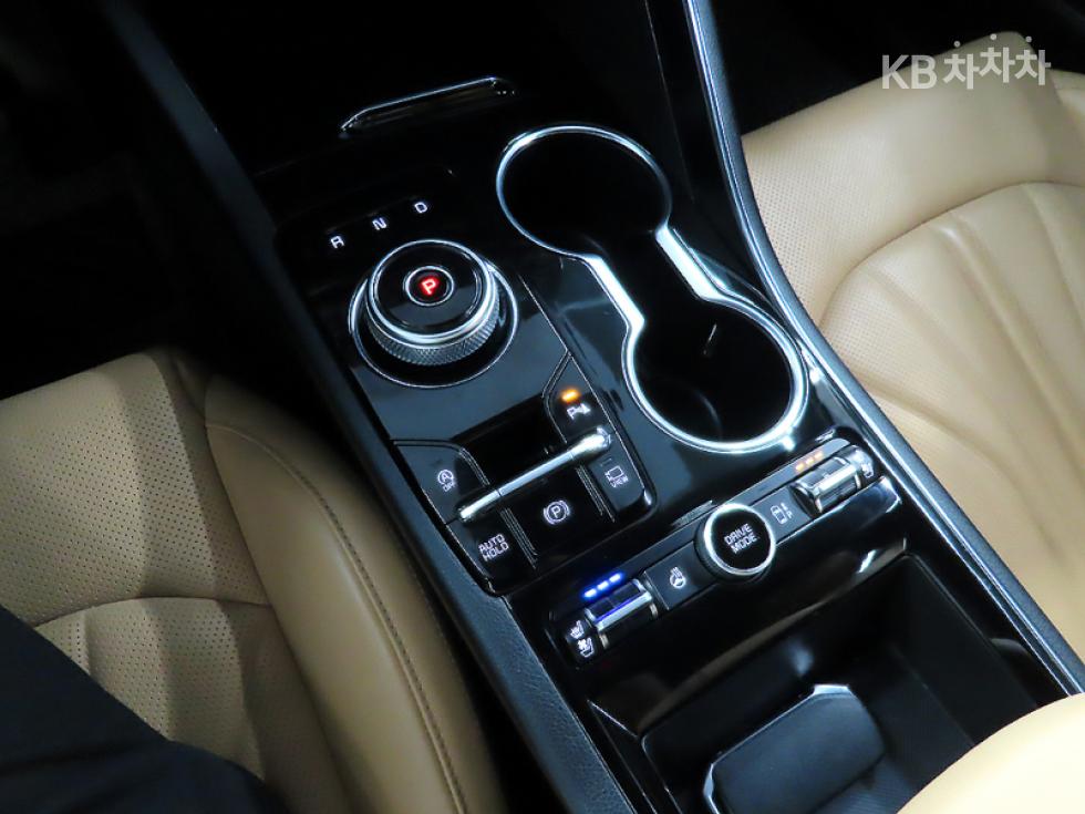 2021 - kia k5