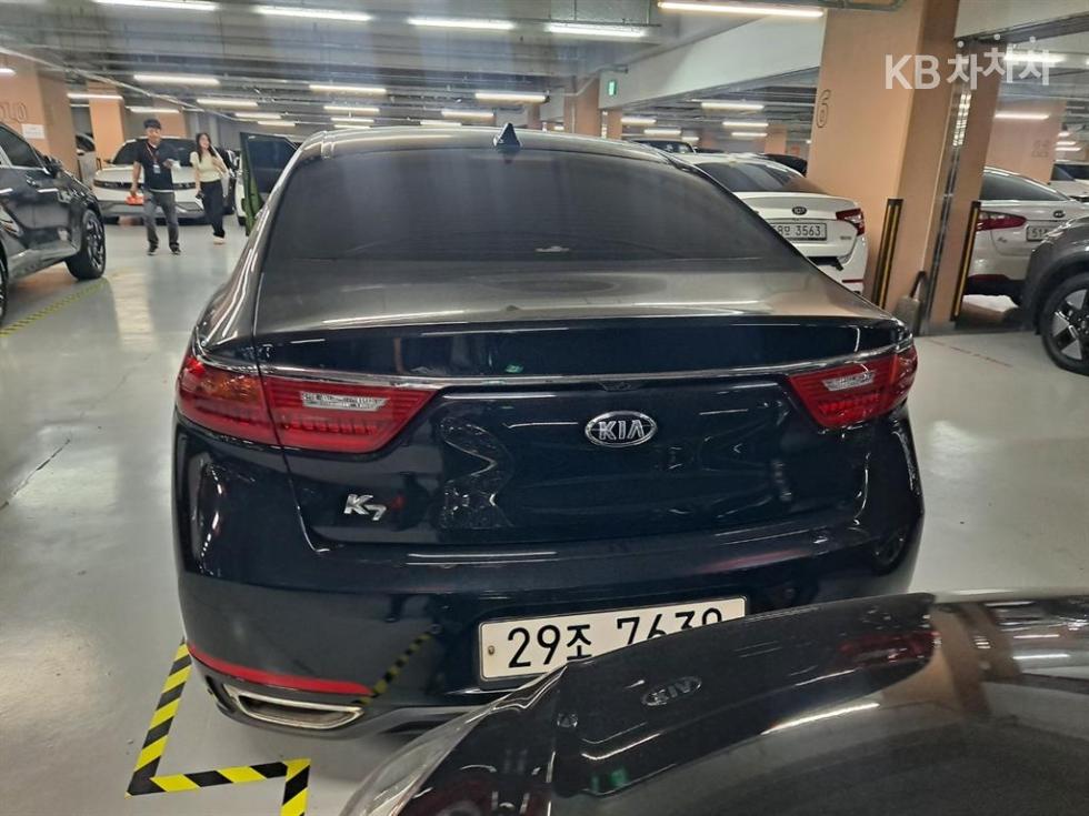 2019 - kia k7