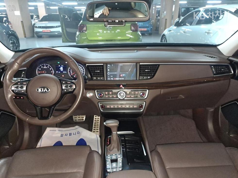 2019 - kia k7