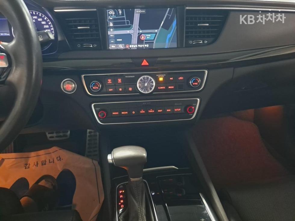 2019 - kia k7