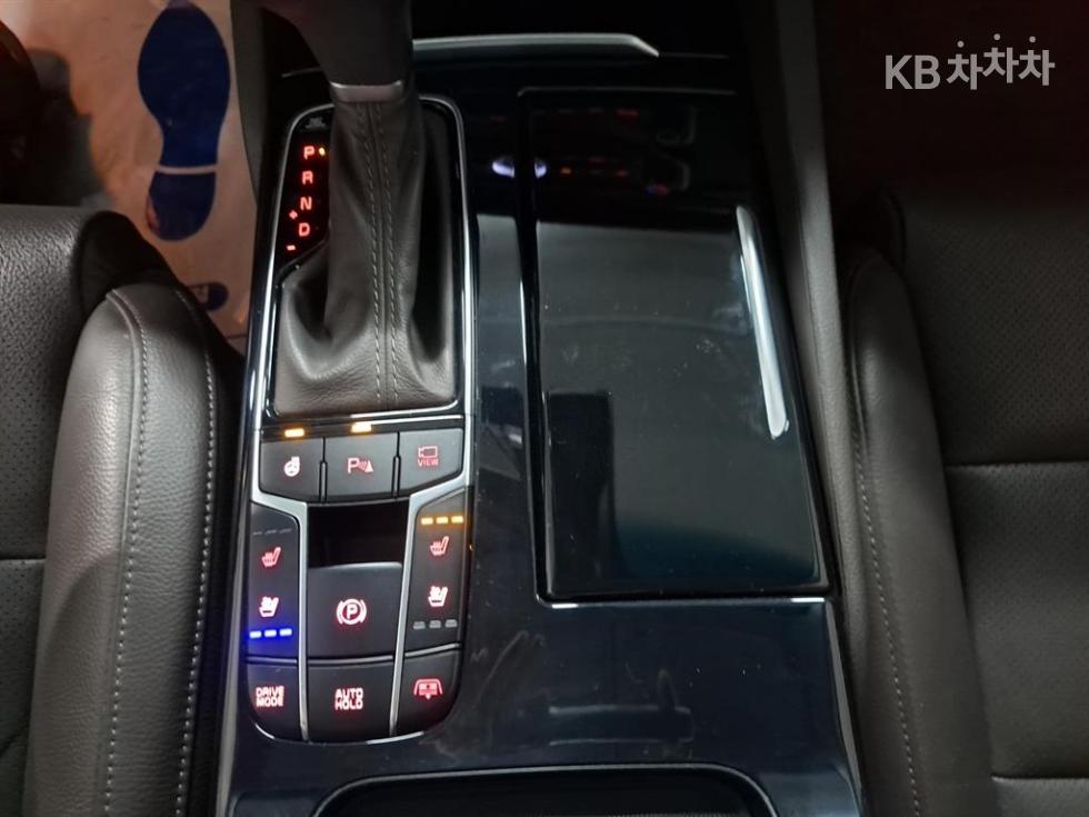 2019 - kia k7