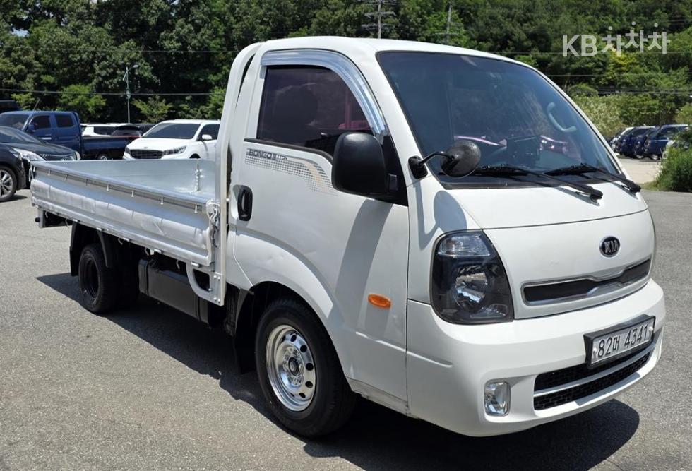 2014 - kia bongo iii