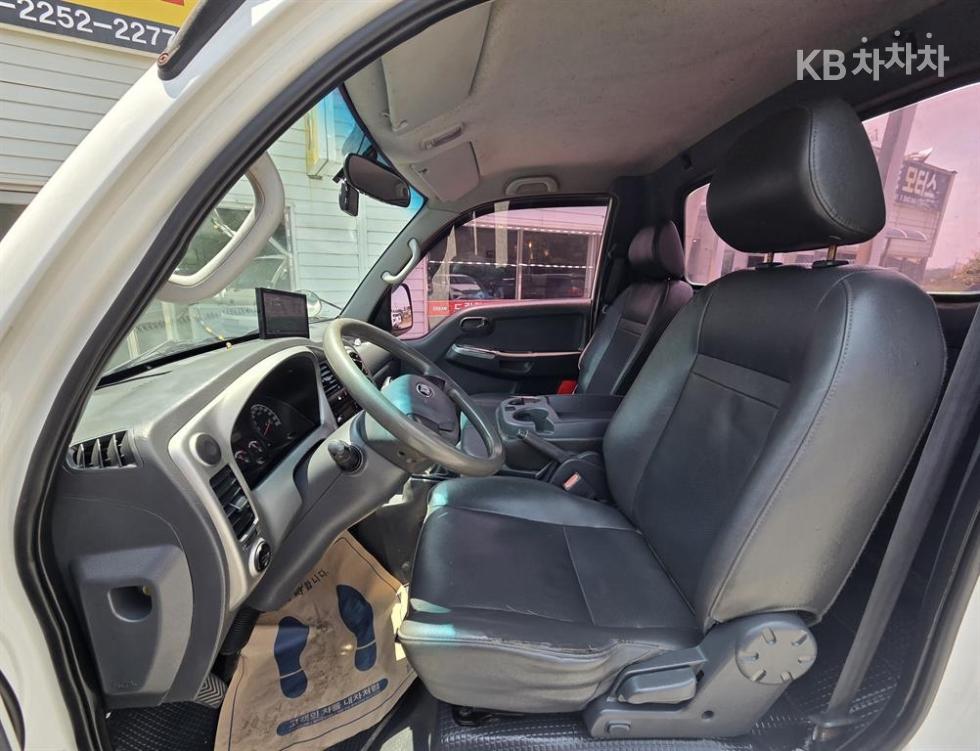 2014 - kia bongo iii