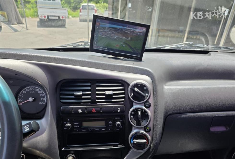 2014 - kia bongo iii