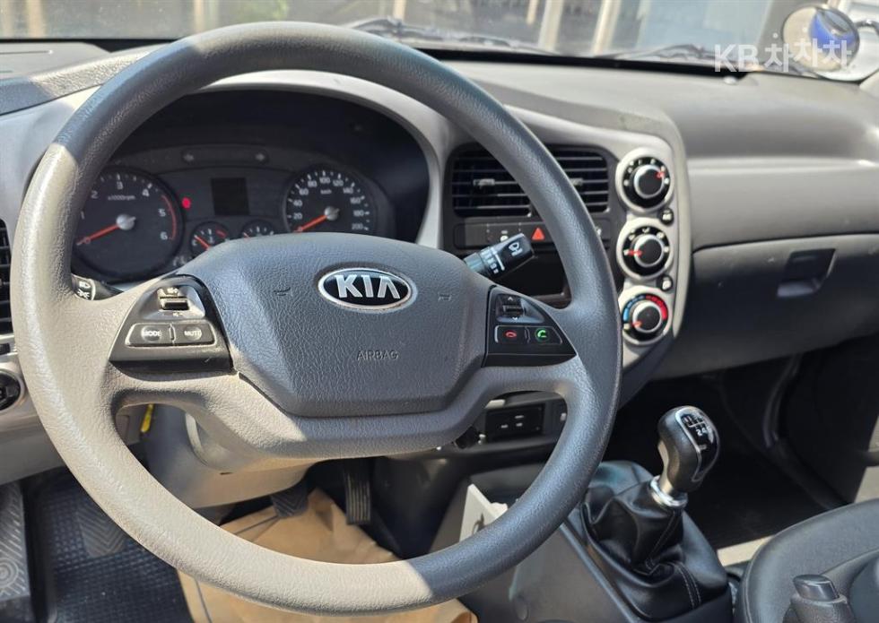 2019 - kia bongo iii