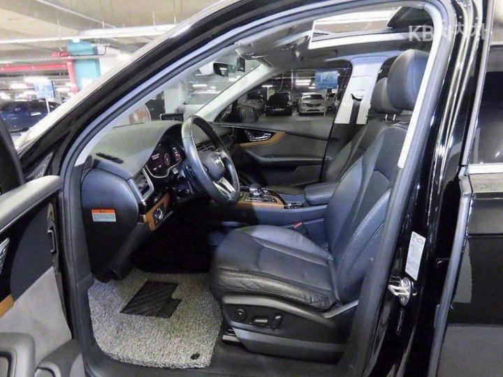 Audi Q7 New 3.0 35 TDI Quattro Comfort 7