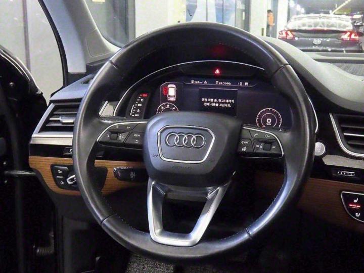 Audi Q7 New 3.0 35 TDI Quattro Comfort 9
