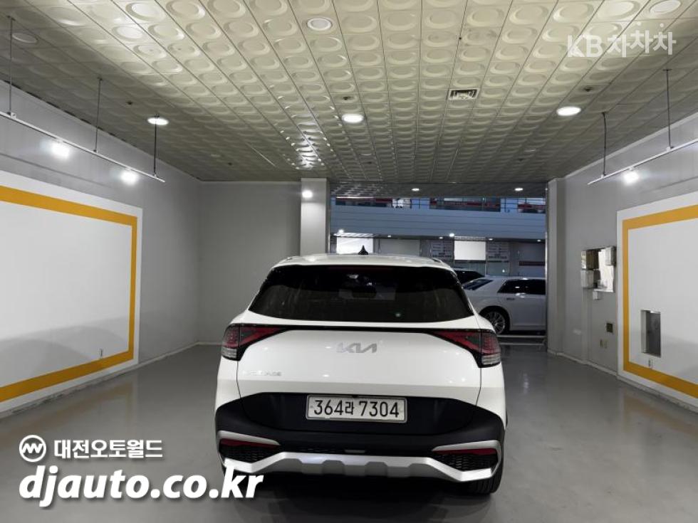 2022 - kia sportage