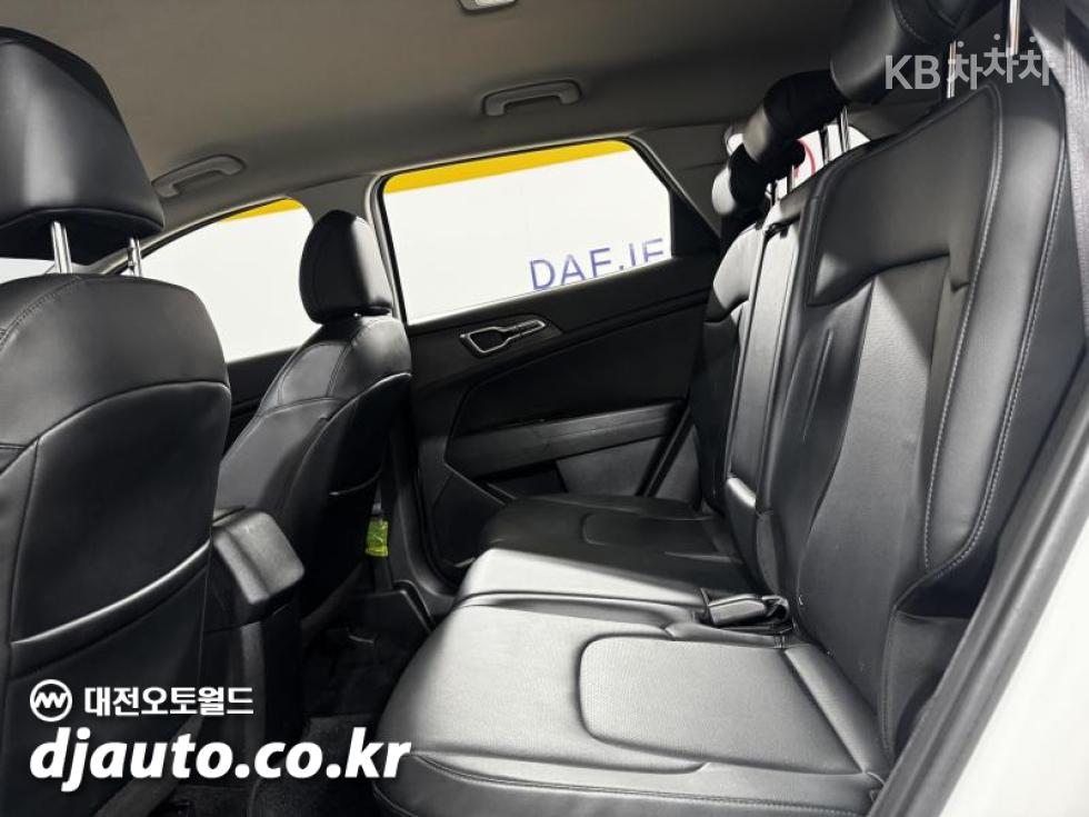2022 - kia sportage