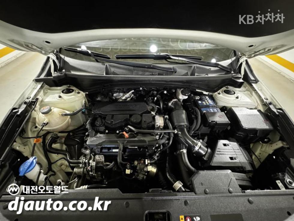2022 - kia sportage
