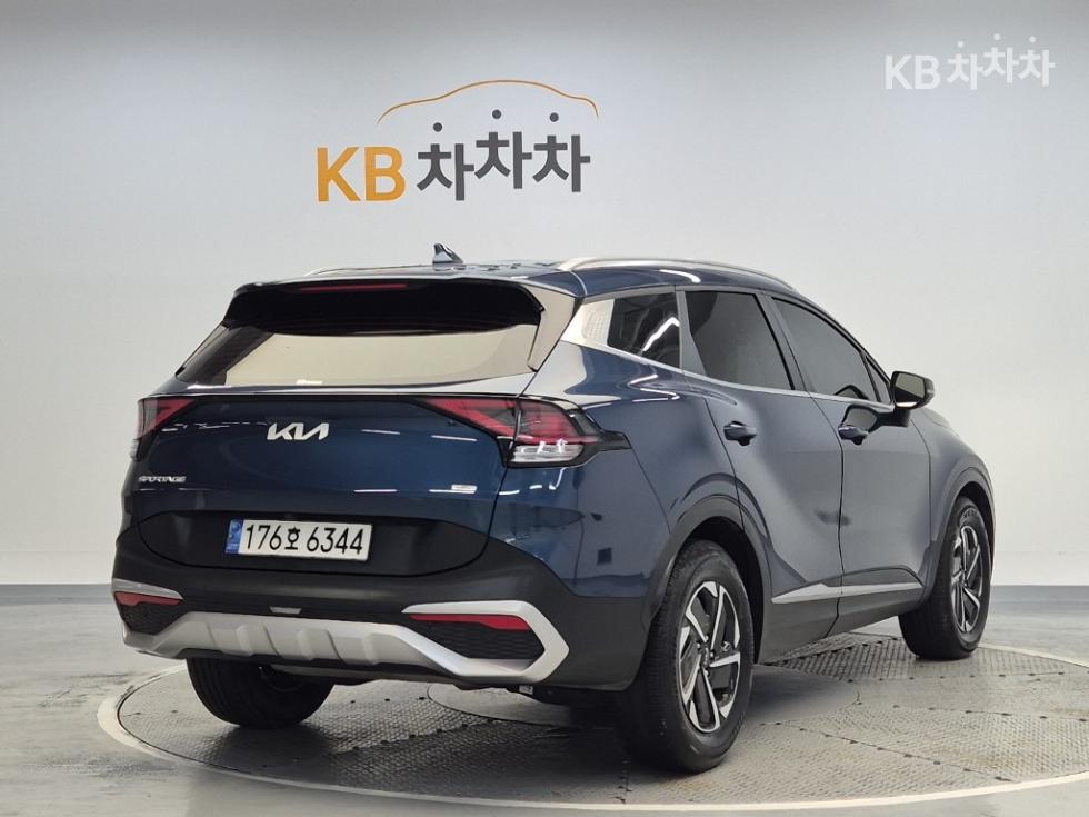 2022 - kia sportage