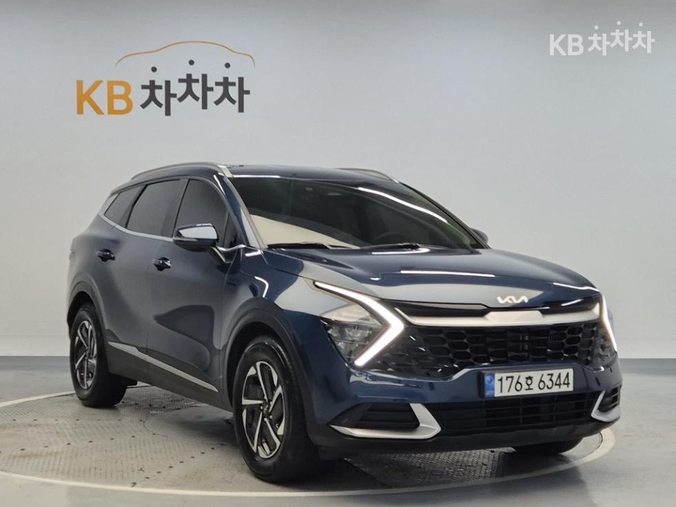 2022 - kia sportage