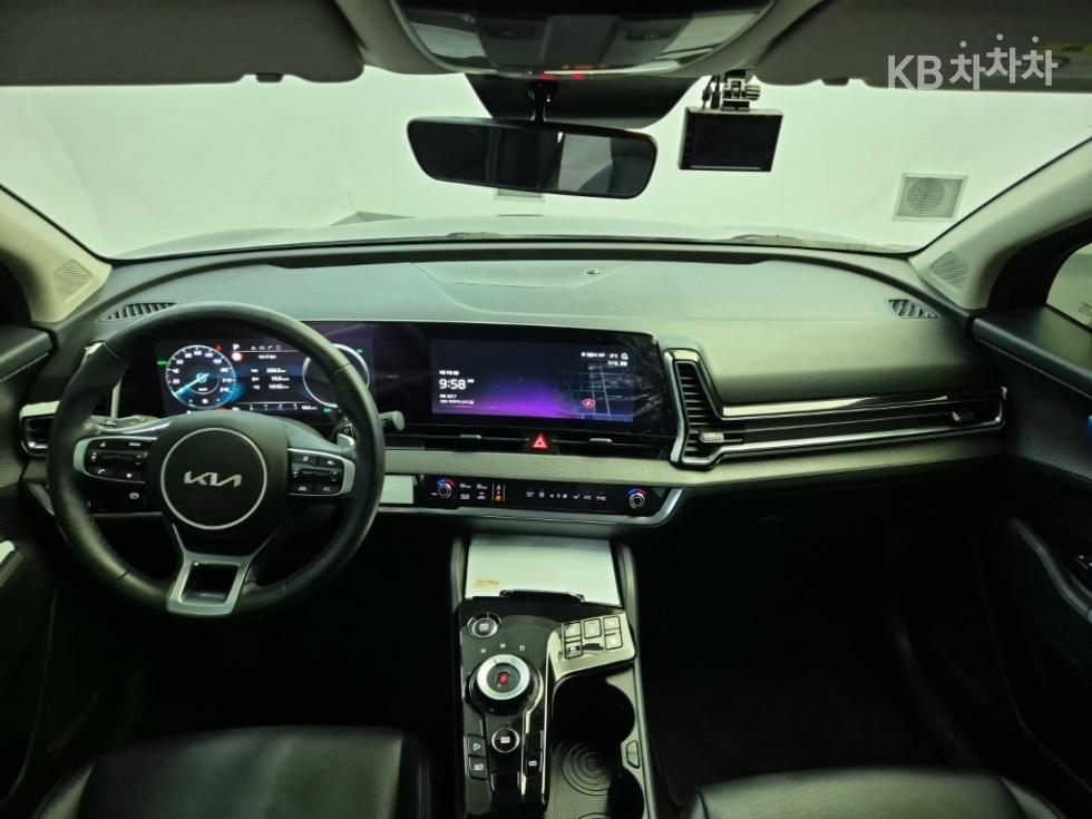 2022 - kia sportage
