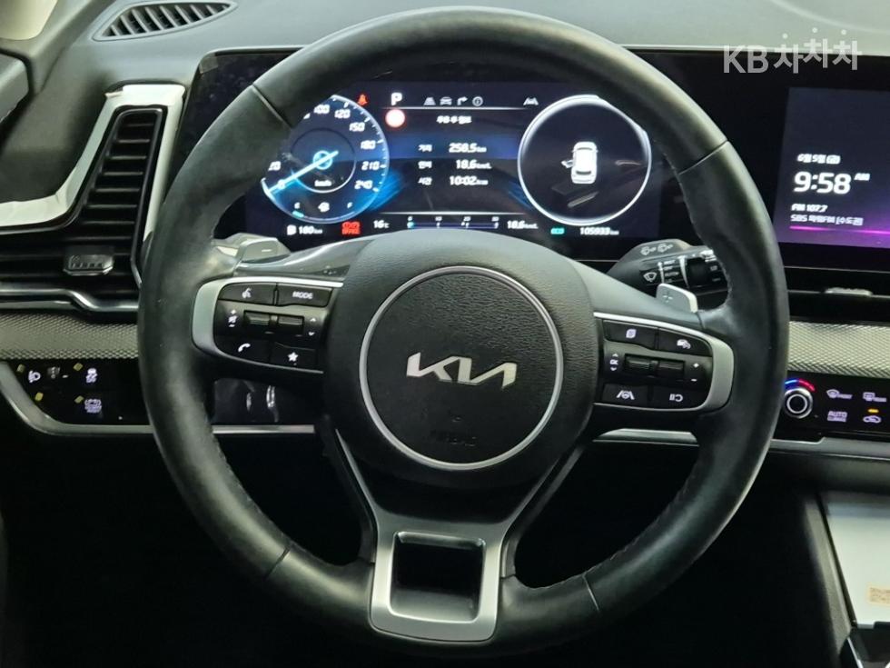 2022 - kia sportage