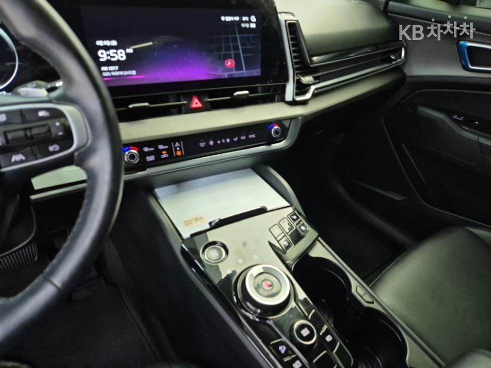 2022 - kia sportage