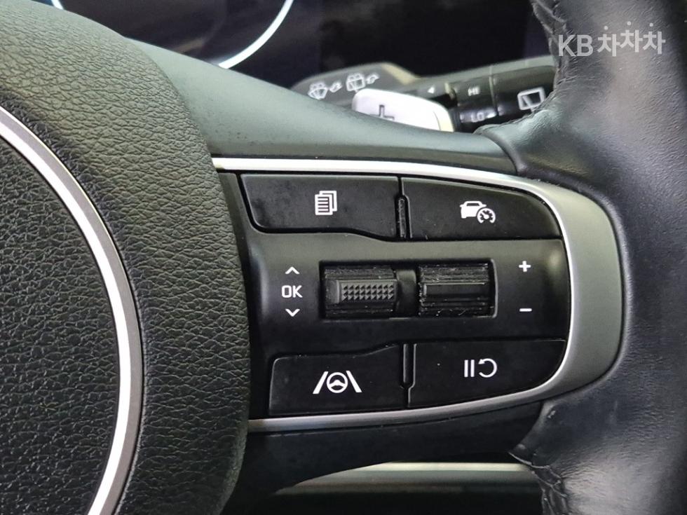 2022 - kia sportage