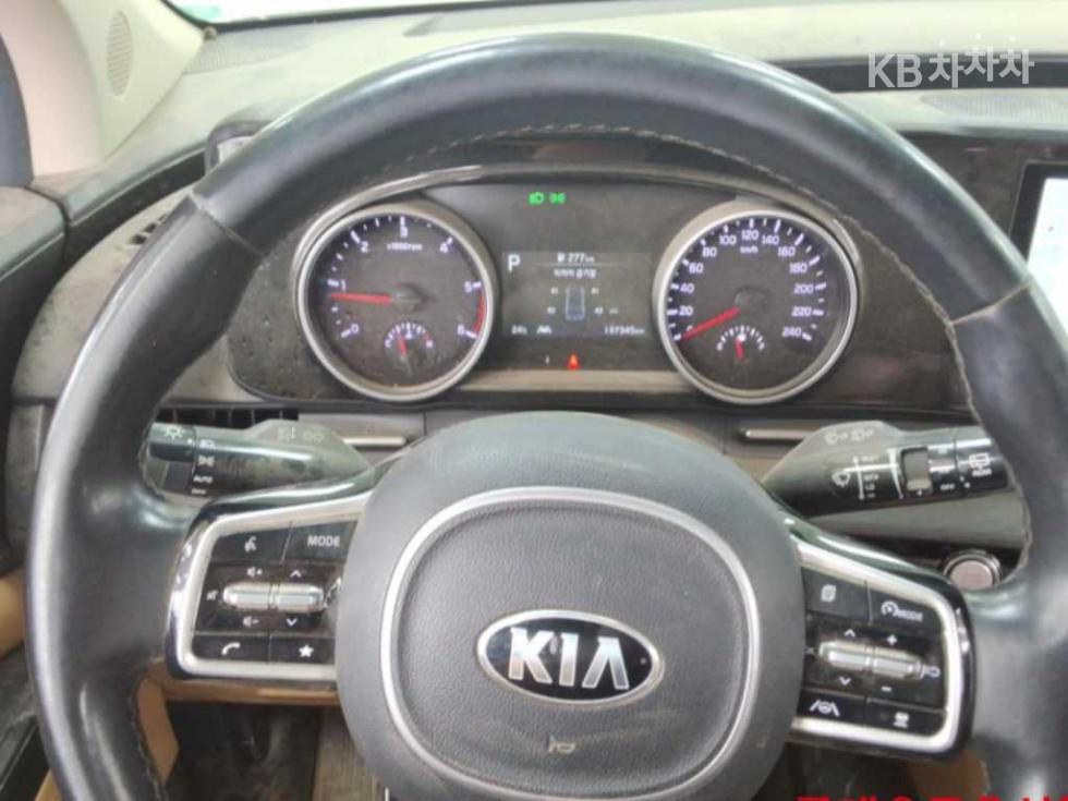 2021 - kia carnival