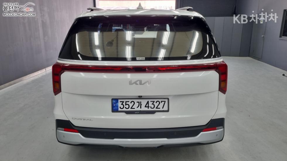 2025 - kia carnival