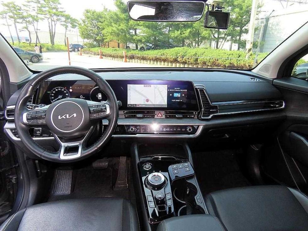 2022 - kia sportage