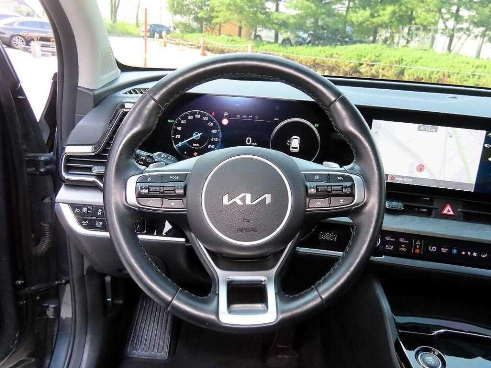 2022 - kia sportage