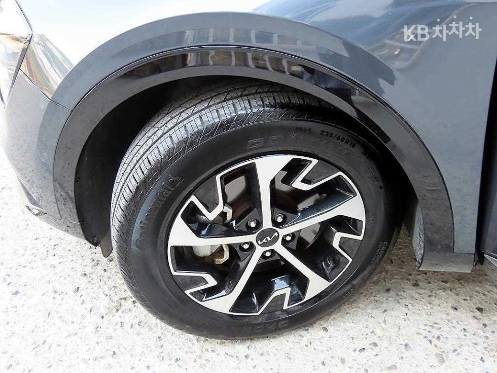 2022 - kia sportage