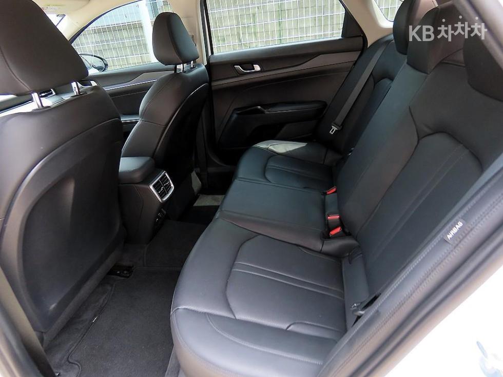 2023 - kia k5
